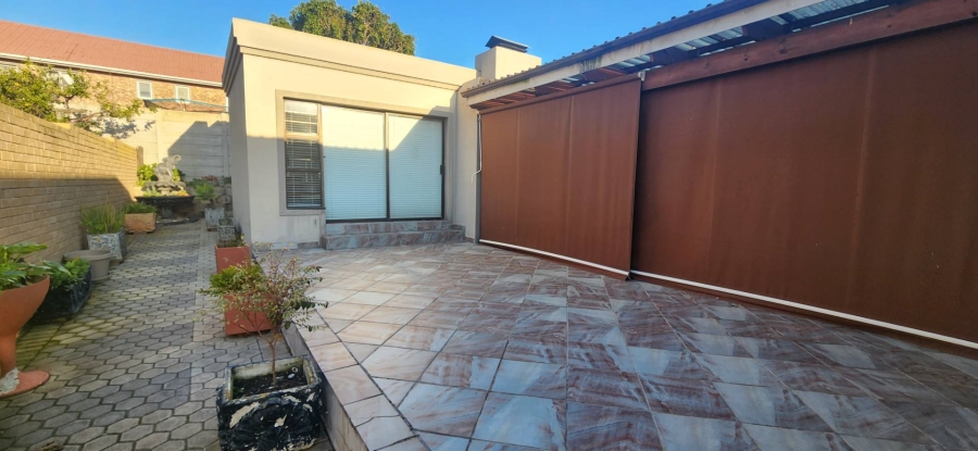 3 Bedroom Property for Sale in Reebok Western Cape